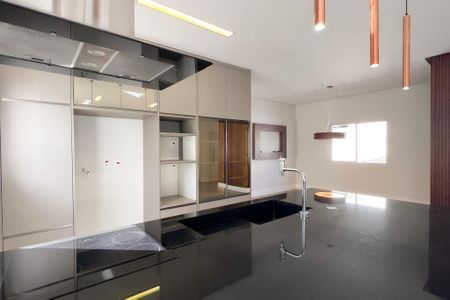 Casa de condomínio à venda com 325m², 3 quartos e 4 vagasCozinha