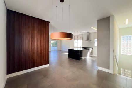 Casa de condomínio à venda com 325m², 3 quartos e 4 vagasSala de Jantar