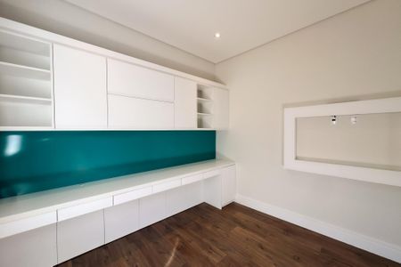 Casa de condomínio à venda com 325m², 3 quartos e 4 vagasSuíte 3