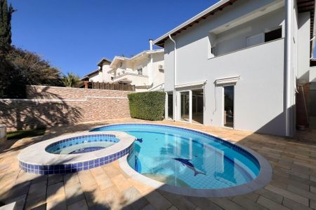 Casa de condomínio à venda com 325m², 3 quartos e 4 vagasPiscina