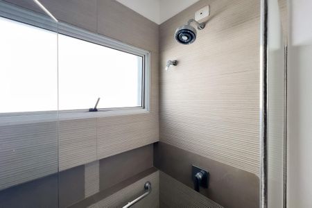 Casa de condomínio à venda com 325m², 3 quartos e 4 vagasBanheiro da Suíte 2