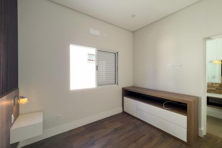 Casa de condomínio à venda com 325m², 3 quartos e 4 vagasSuíte 2