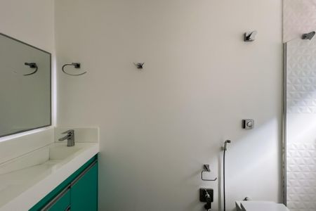 Casa de condomínio à venda com 325m², 3 quartos e 4 vagasBanheiro da Suíte 3