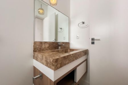 Casa de condomínio à venda com 325m², 3 quartos e 4 vagasBanheiro da Suíte 2