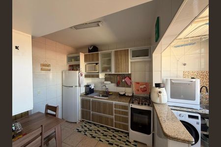 Cozinha de apartamento para alugar com 3 quartos, 112m² em Coqueiros, Florianópolis
