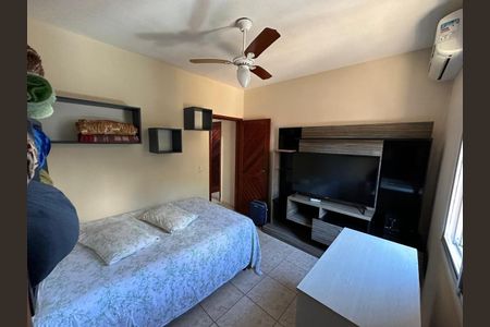 Quarto de apartamento para alugar com 3 quartos, 112m² em Coqueiros, Florianópolis