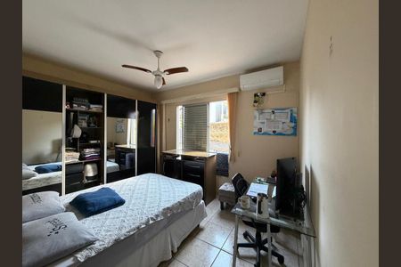 Quarto de apartamento para alugar com 3 quartos, 112m² em Coqueiros, Florianópolis