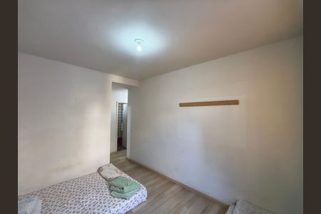 Casa à venda com 216m², 3 quartos e 4 vagas Casa à venda com 216m², 3 quartos e 4 vagasQuarto 3