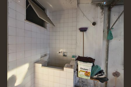 Casa à venda com 216m², 3 quartos e 4 vagas Casa à venda com 216m², 3 quartos e 4 vagasTanque