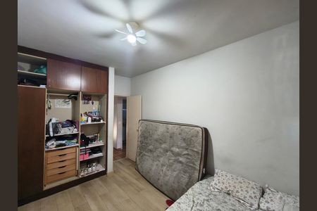 Casa à venda com 216m², 3 quartos e 4 vagas Casa à venda com 216m², 3 quartos e 4 vagasQuarto 1