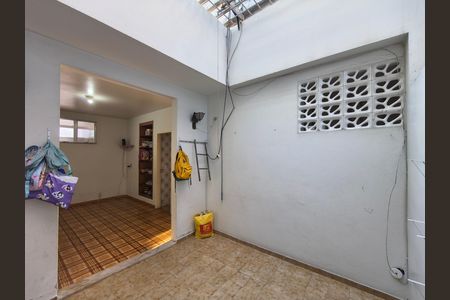Casa à venda com 216m², 3 quartos e 4 vagas Casa à venda com 216m², 3 quartos e 4 vagasArea externa