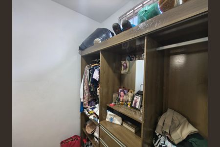Casa à venda com 216m², 3 quartos e 4 vagas Casa à venda com 216m², 3 quartos e 4 vagasArmario