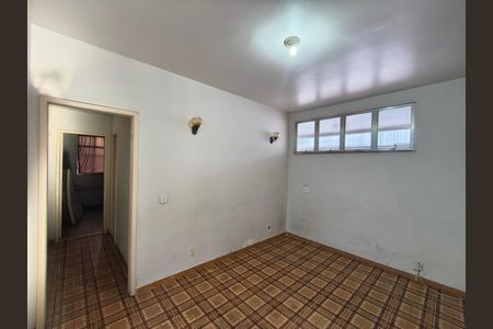 Casa à venda com 216m², 3 quartos e 4 vagas Casa à venda com 216m², 3 quartos e 4 vagasSala