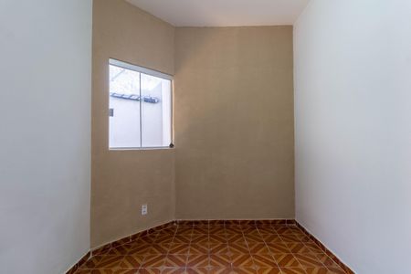 Casa à venda com 83m², 2 quartos e 2 vagas Casa à venda com 83m², 2 quartos e 2 vagasSala
