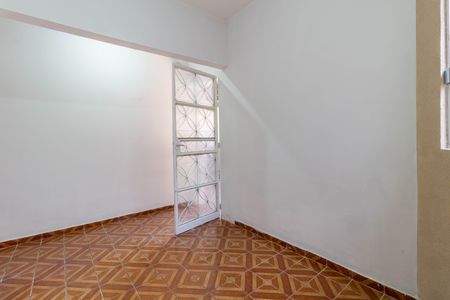 Casa à venda com 83m², 2 quartos e 2 vagas Casa à venda com 83m², 2 quartos e 2 vagasSala