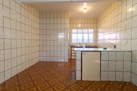 Casa à venda com 83m², 2 quartos e 2 vagas Casa à venda com 83m², 2 quartos e 2 vagasCozinha