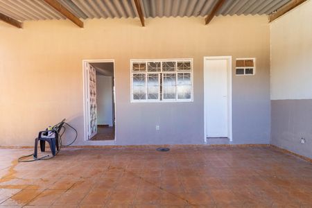 Casa à venda com 83m², 2 quartos e 2 vagas Casa à venda com 83m², 2 quartos e 2 vagasVaranda