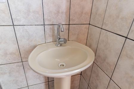 Casa à venda com 83m², 2 quartos e 2 vagas Casa à venda com 83m², 2 quartos e 2 vagasBanheiro