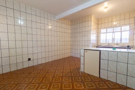 Casa à venda com 83m², 2 quartos e 2 vagas Casa à venda com 83m², 2 quartos e 2 vagasCozinha