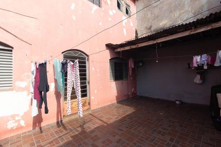 Casa à venda com 200m², 5 quartos e 2 vagasCasa 2