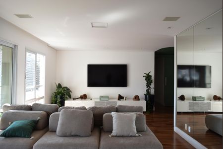 Sala de estar de apartamento à venda com 3 quartos, 183m² em Pinheiros, São Paulo