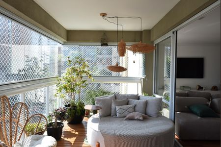 Apartamento à venda com 183m², 3 quartos e 5 vagasVaranda
