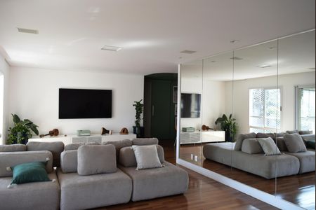 Sala de estar de apartamento à venda com 3 quartos, 183m² em Pinheiros, São Paulo