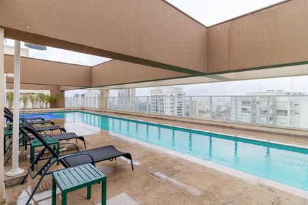 Studio à venda com 50m², 1 quarto e 1 vaga Studio à venda com 50m², 1 quarto e 1 vagaÁrea comum - Piscina