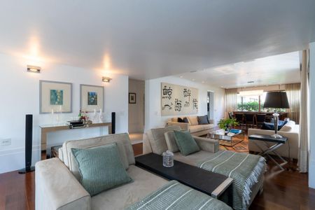 Apartamento à venda com 271m², 3 quartos e 4 vagas