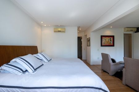 Apartamento à venda com 271m², 3 quartos e 4 vagas