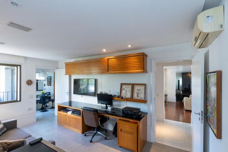 Apartamento à venda com 271m², 3 quartos e 4 vagas