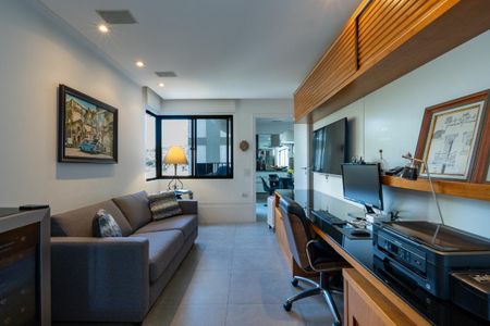 Apartamento à venda com 271m², 3 quartos e 4 vagas