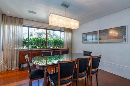 Apartamento à venda com 271m², 3 quartos e 4 vagas