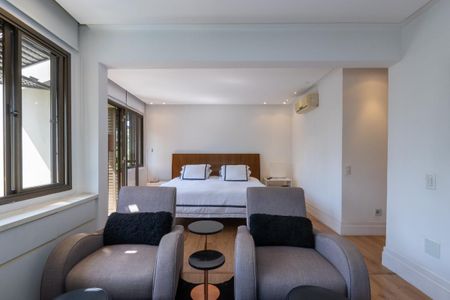 Apartamento à venda com 271m², 3 quartos e 4 vagas