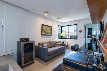 Apartamento à venda com 271m², 3 quartos e 4 vagas