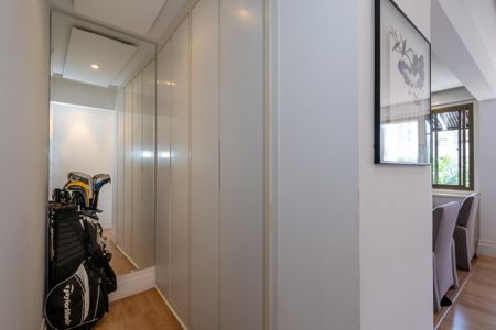Apartamento à venda com 271m², 3 quartos e 4 vagas
