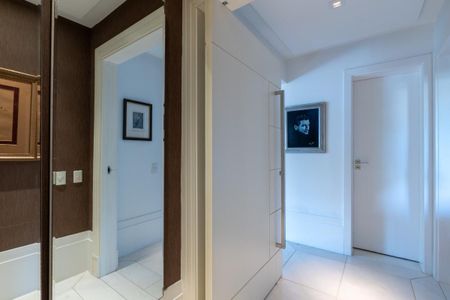 Apartamento à venda com 271m², 3 quartos e 4 vagas