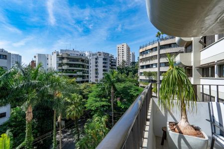 Apartamento à venda com 271m², 3 quartos e 4 vagas