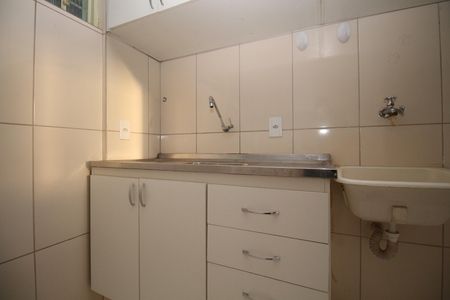 Apartamento para alugar com 55m², 2 quartos e sem vagaCozinha e Área de Serviço