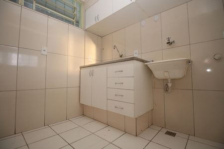 Apartamento para alugar com 55m², 2 quartos e sem vagaCozinha e Área de Serviço