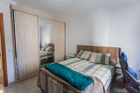 Apartamento para alugar com 70m², 2 quartos e 2 vagasSuíte