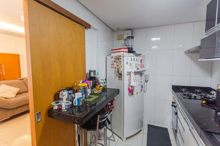 Apartamento para alugar com 70m², 2 quartos e 2 vagasCozinha