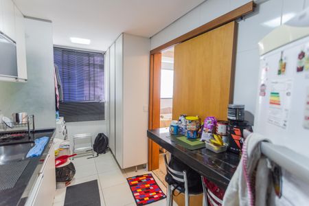 Apartamento para alugar com 70m², 2 quartos e 2 vagasCozinha