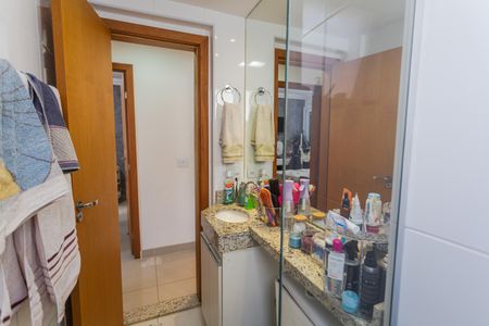 Apartamento para alugar com 70m², 2 quartos e 2 vagasBanheiro Social