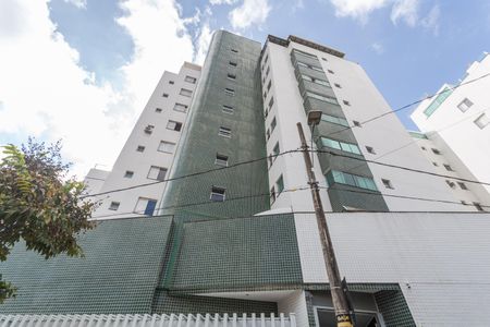Apartamento para alugar com 70m², 2 quartos e 2 vagasFachada
