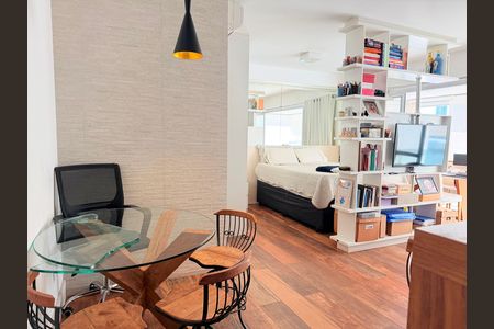 Apartamento à venda com 50m², 1 quarto e 1 vaga Apartamento à venda com 50m², 1 quarto e 1 vagaStudio