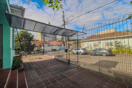 Casa para alugar com 120m², 3 quartos e 2 vagas Casa para alugar com 120m², 3 quartos e 2 vagasFachada