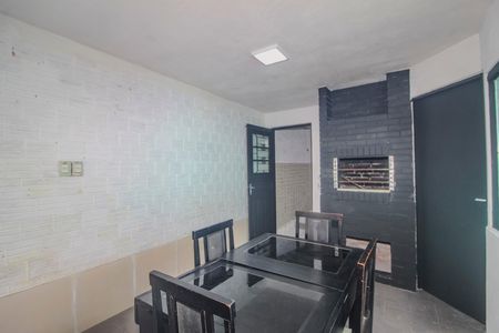 Casa para alugar com 120m², 3 quartos e 2 vagas Casa para alugar com 120m², 3 quartos e 2 vagasÁrea comum - Churrasqueira