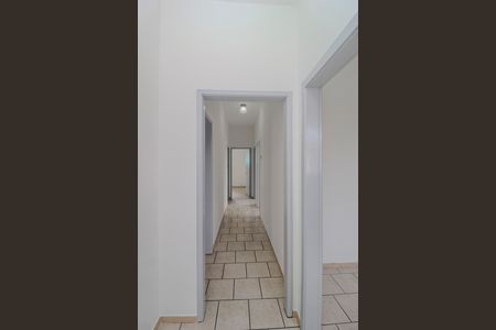 Casa para alugar com 120m², 3 quartos e 2 vagas Casa para alugar com 120m², 3 quartos e 2 vagasCorredor