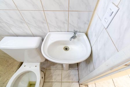 Apartamento para alugar com 46m², 2 quartos e 1 vaga Apartamento para alugar com 46m², 2 quartos e 1 vagaBanheiro